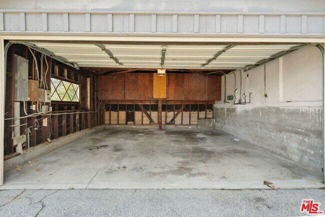Building Photo - 5122 Veronica St
