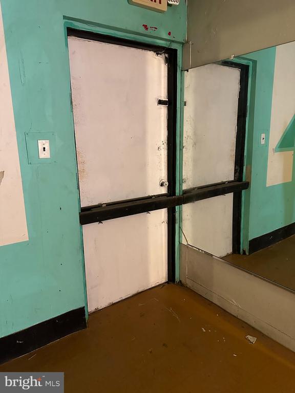 Building Photo - 1192 Yorkship Square