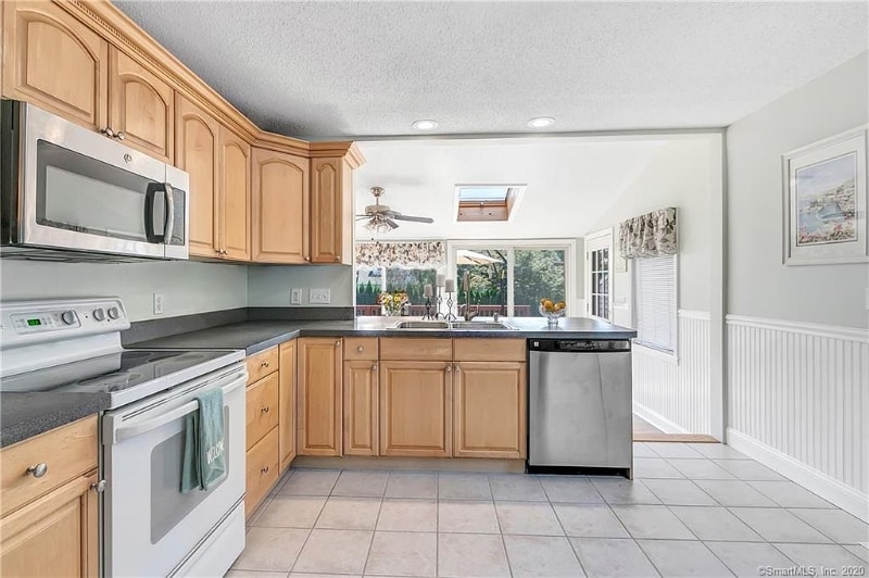 Building Photo - 111 Marcroft St