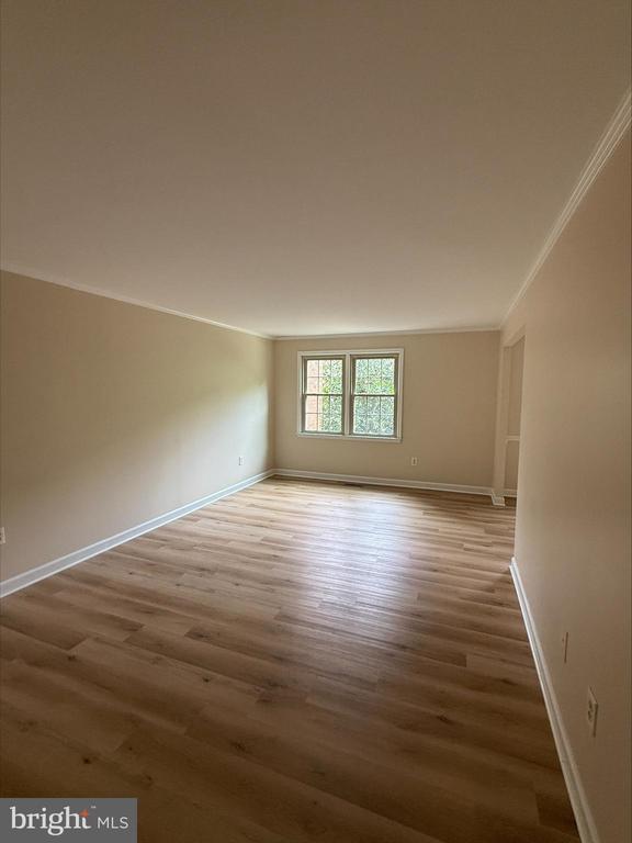 Building Photo - 5803 Tudor Ln