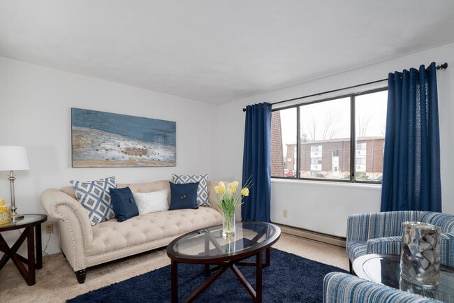 Building Photo - Niagara I