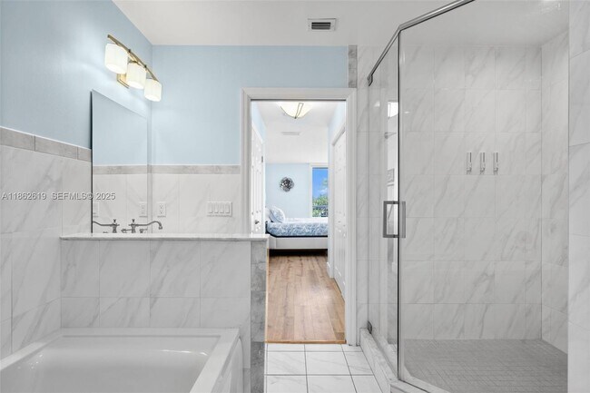 Building Photo - 311 N Surf Rd