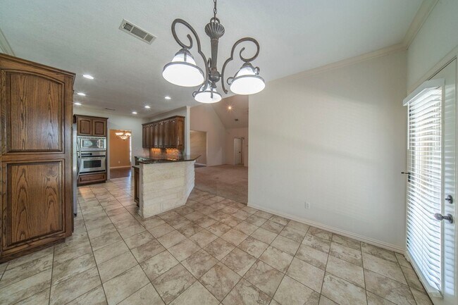 Building Photo - 190 Deer Creek Dr