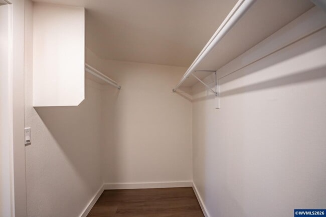 Building Photo - Fully Remodeled 2 Bedroom on a corner lot!