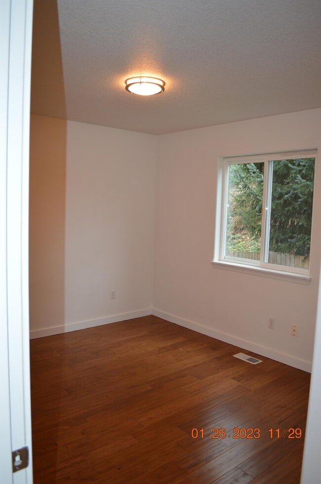 Building Photo - 2025 3rd St