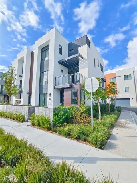 Building Photo - 16125 Veterans Wy