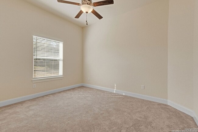 Building Photo - 612 Carriage House