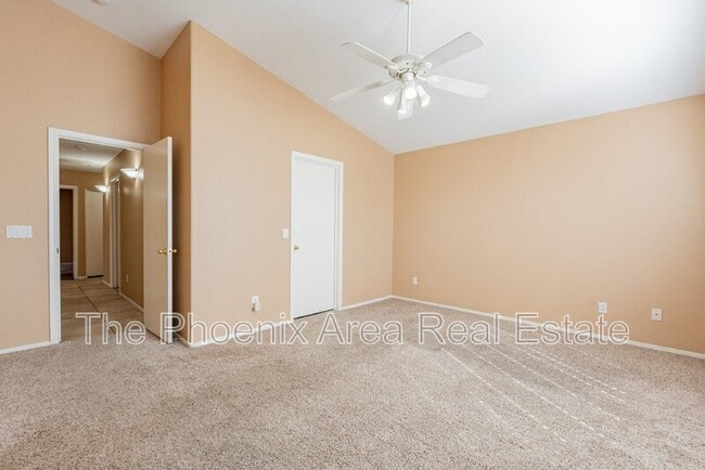 Building Photo - 1261 N Balboa Dr