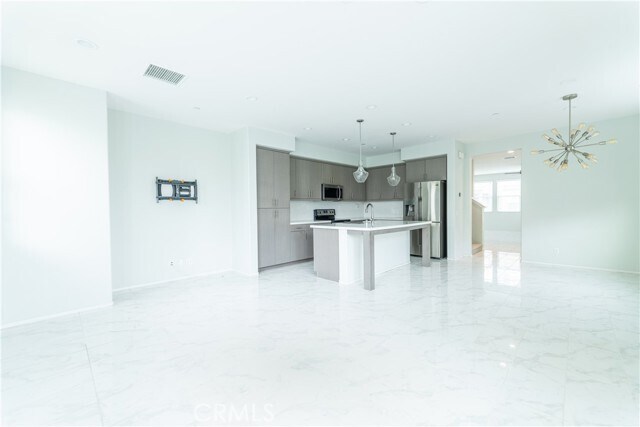 Building Photo - 5720 Spring St