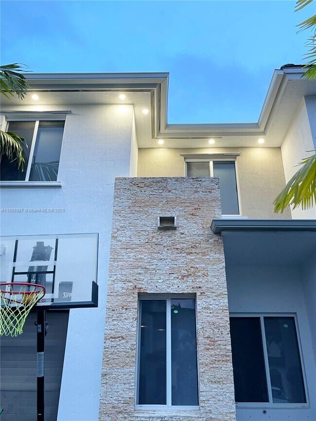 Primary Photo - 17523 SW 153rd Ct