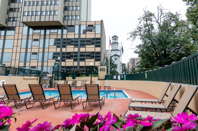 Building Photo - 301 Chestnut St