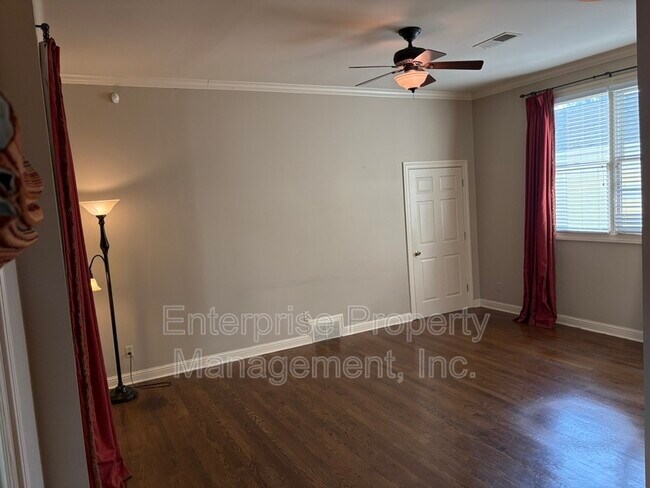 Building Photo - 958 Harbor View Dr