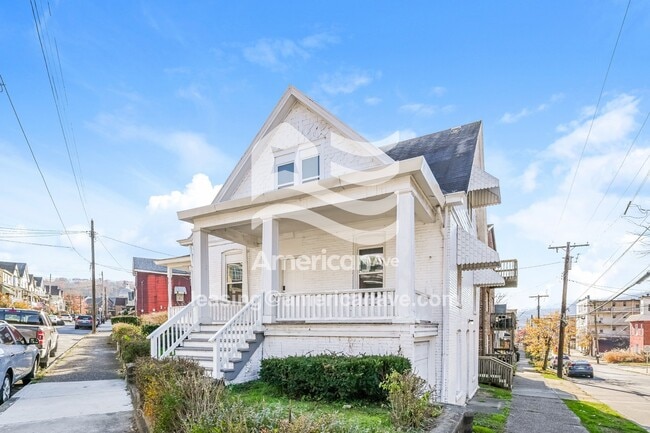 Building Photo - 501 4th St