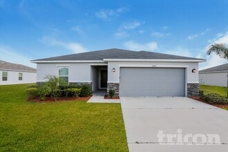 Building Photo - 2244 Gladiolus Ln
