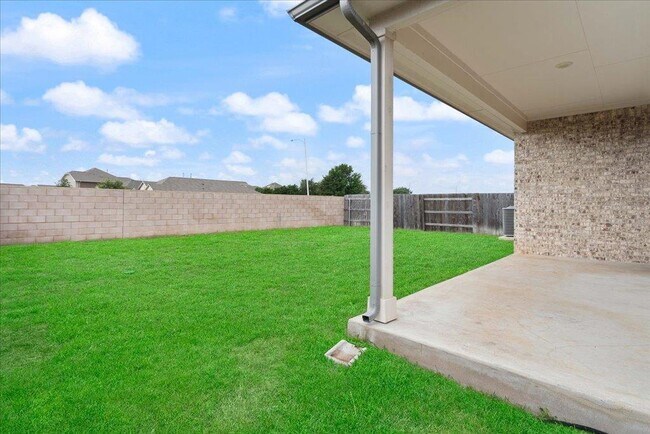 Building Photo - 13705 Mcarthur Dr