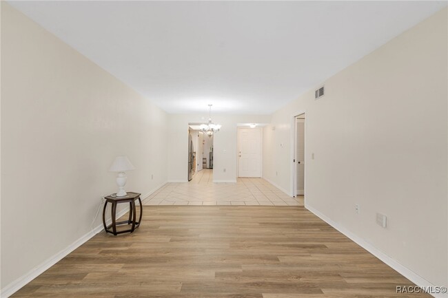Building Photo - 210 E Glassboro Ct
