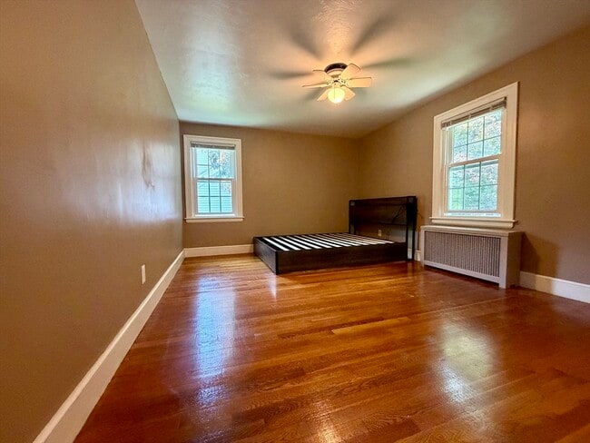 Building Photo - 18 Zenith Dr
