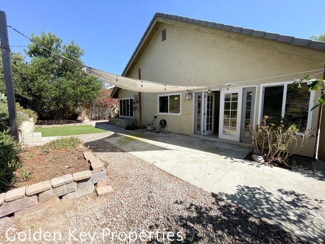 Building Photo - 4BR/3.5BA Home In Encinitas! New Carpet! F...