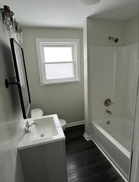 Building Photo - 469 E Brandeis Ave