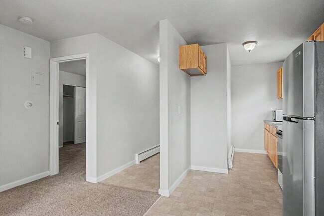 Building Photo - 1163 Cree Dr
