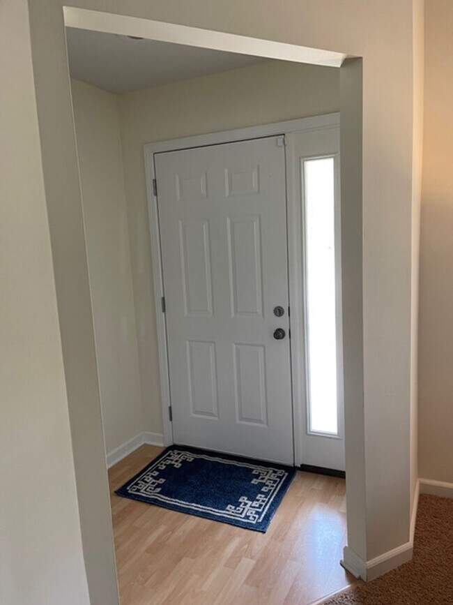 Building Photo - Spacious 3BR Home with Fenced Yard, 2-Car Garage & Great South Columbia Location