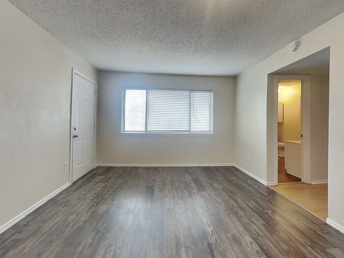 Building Photo - 908 Dunning Dr