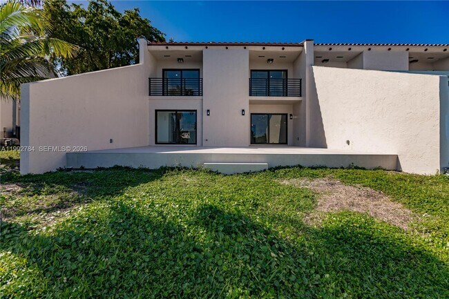 Building Photo - 7238 Jacaranda Ln