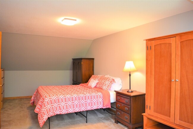 Building Photo - 548 Rte 10 N