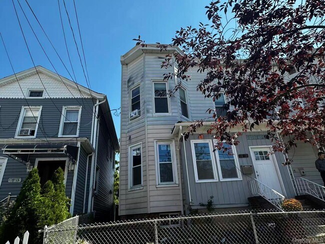 Primary Photo - 18-17 125th St