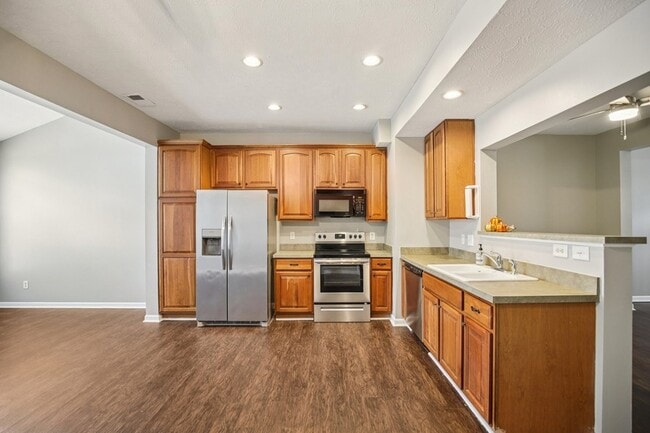 Building Photo - 7718 Porter House Dr