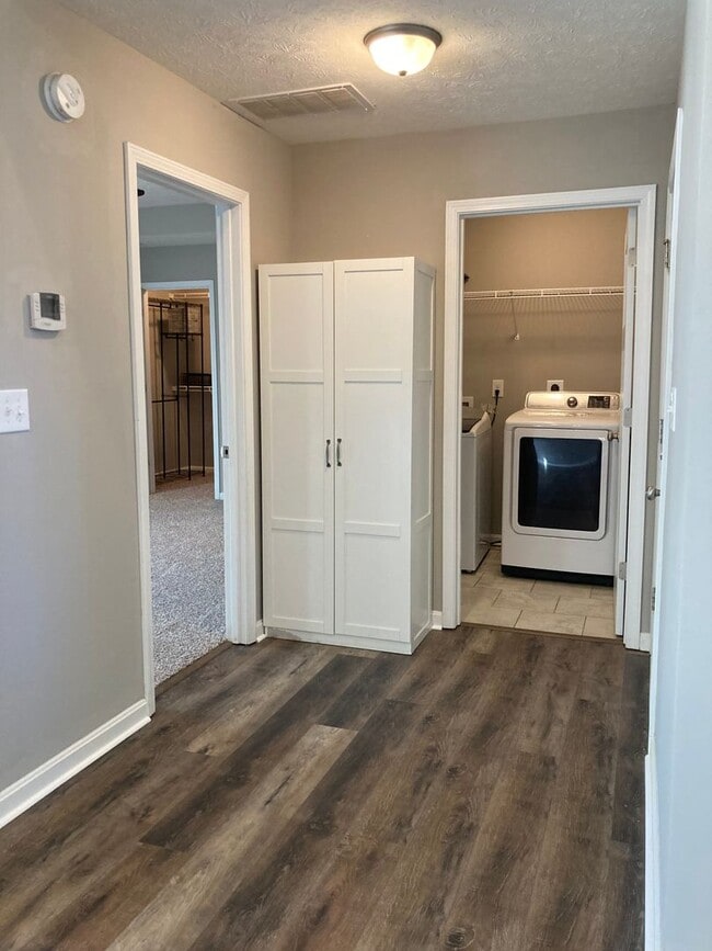 Building Photo - New & Improved Price!