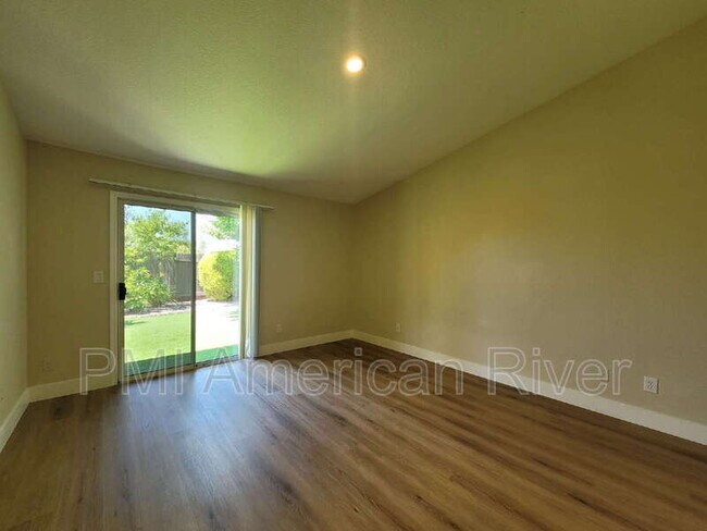 Building Photo - 461 Ebi Way