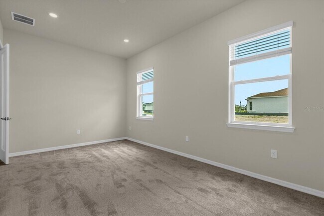 Building Photo - 10411 Pk Ests Ave