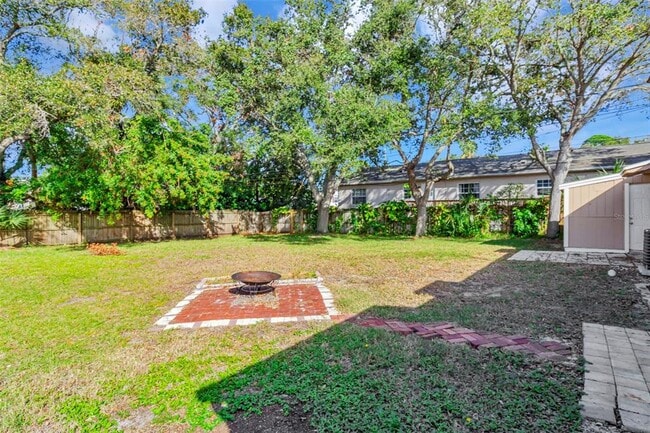 Building Photo - 809 Illinois Ave