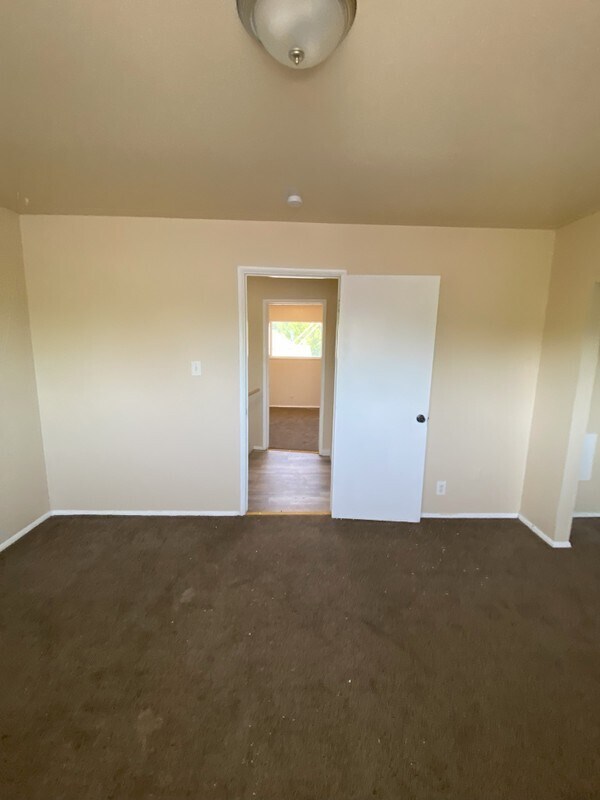 Building Photo - 725 S 1000 W