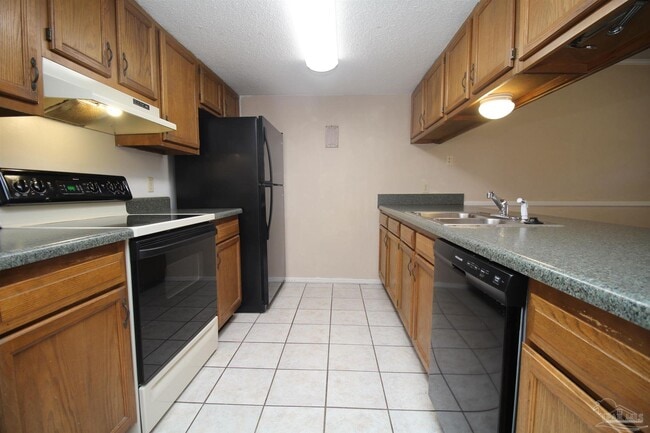 Building Photo - 4605 Lennox Pl