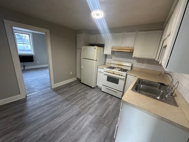 Building Photo - 260 Pronesti Ln