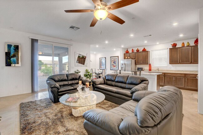 Building Photo - Beautiful Energy Star Home in Skye Hills