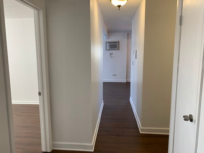 Building Photo - 7443 Washington St