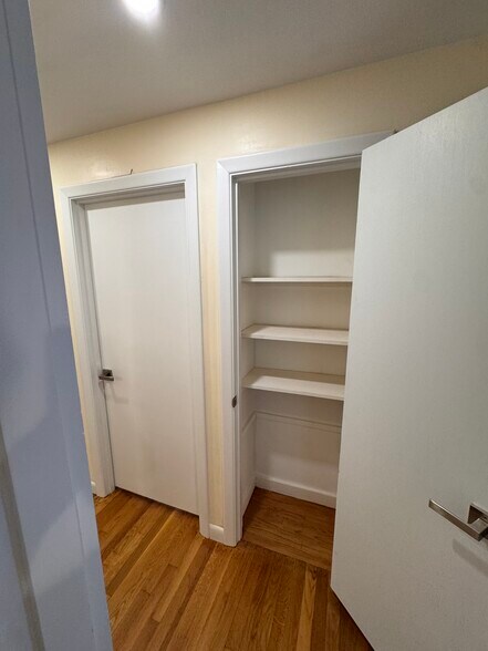 Building Photo - 47 Ashwood Cir