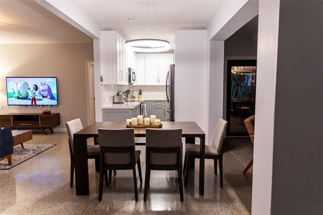 Building Photo - 2040 NE 173rd St