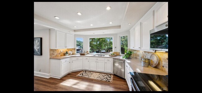 Building Photo - 52 Woodleaf Ct