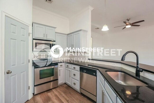 Building Photo - 3 Bedroom Pet-Friendly Home in Oklahoma City, OK with Main Street Renewal