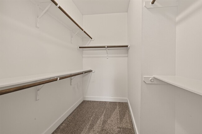 Building Photo - 3925 Tulane Oak Dr