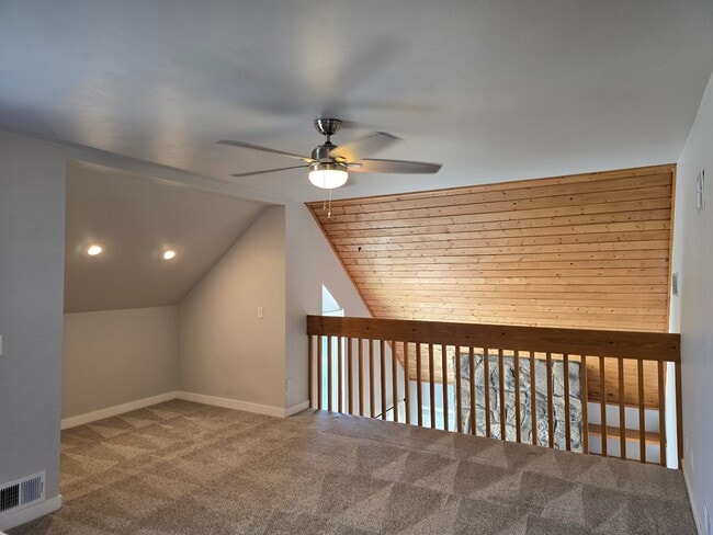 Building Photo - 2415 S Xanadu Way