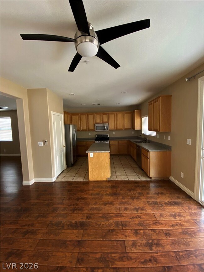 Building Photo - 160 Calm Morning Ave