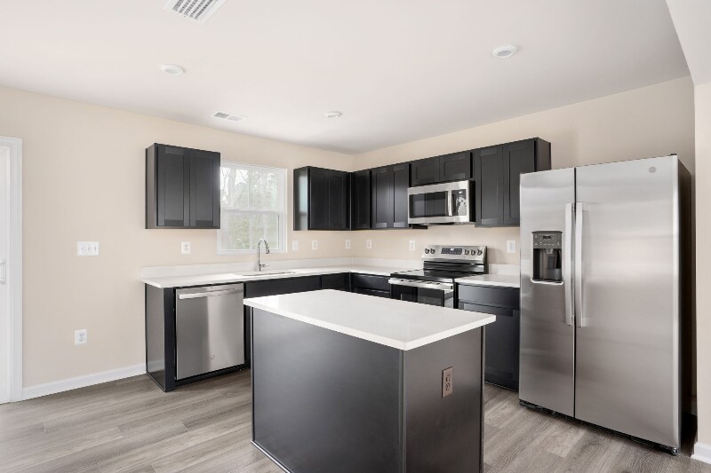 Building Photo - 7263 Congressional Cir