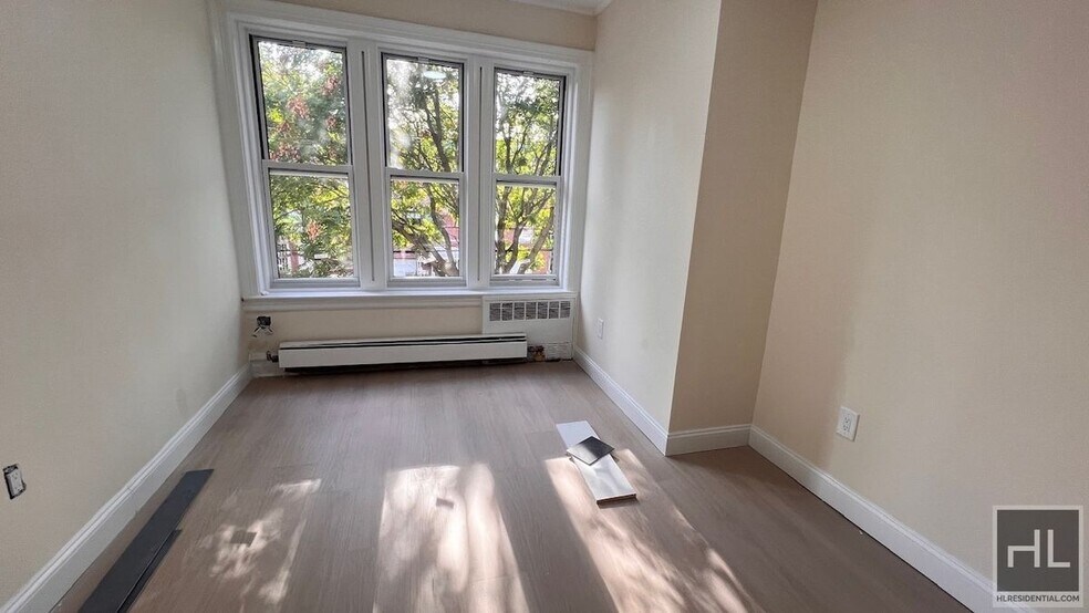 Building Photo - 317 E 49th St