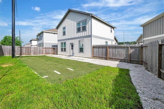 Building Photo - 11722 Braemar Village Dr
