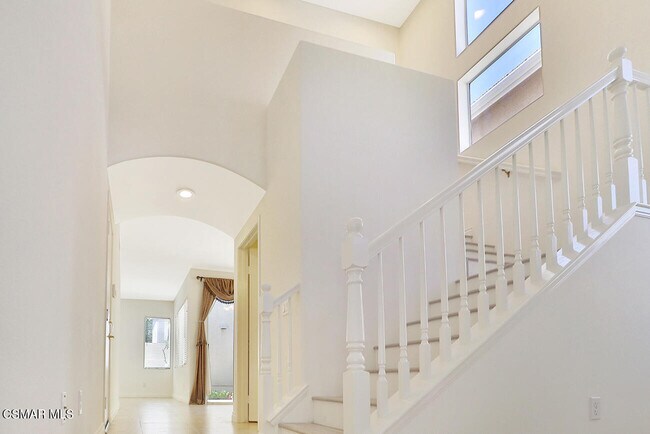 Building Photo - 5505 Salerno Dr